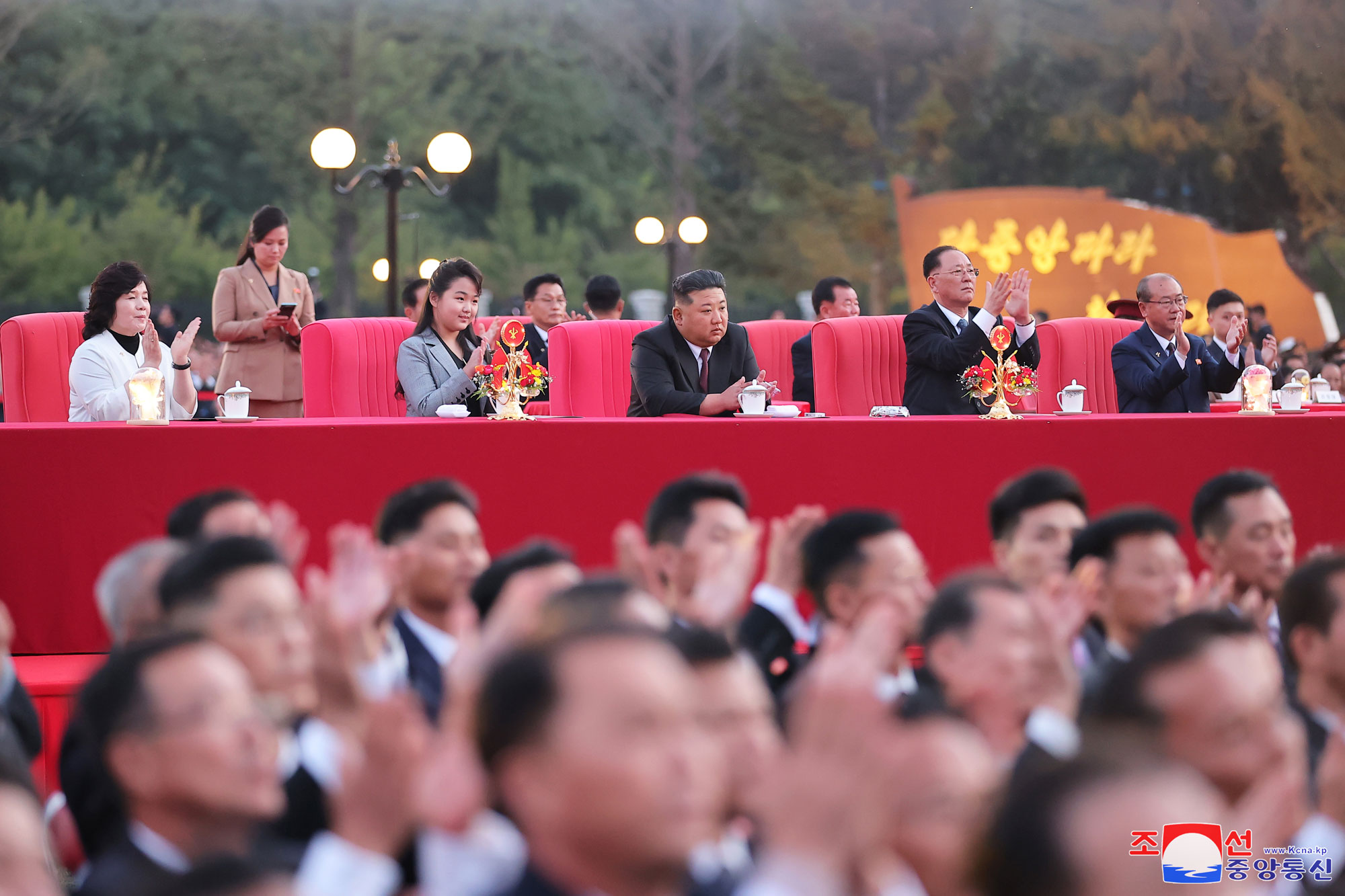 朝鮮労働党創立７９周年慶祝公演が盛大に行われました