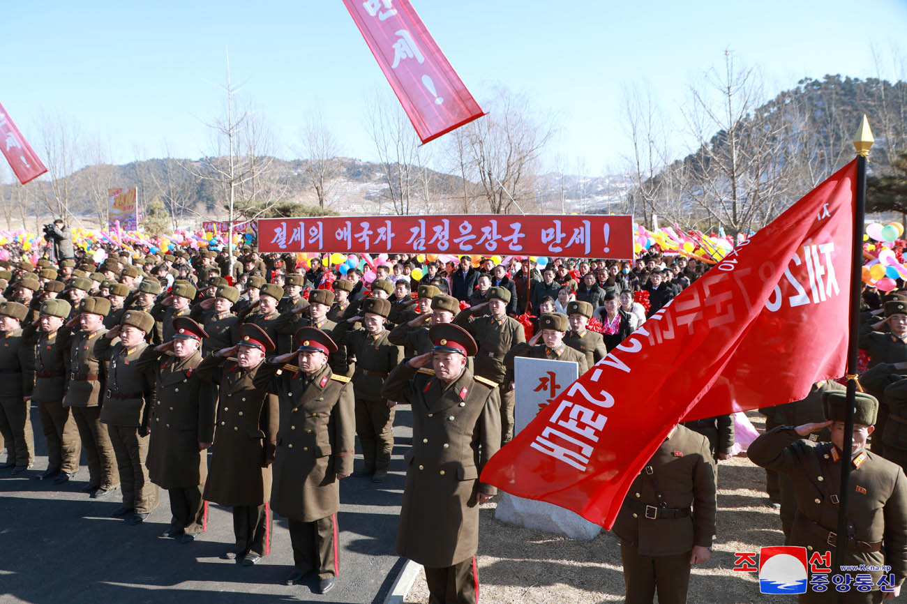 労働党の恩情によってイチョン郡に地方工業工場が新築されました