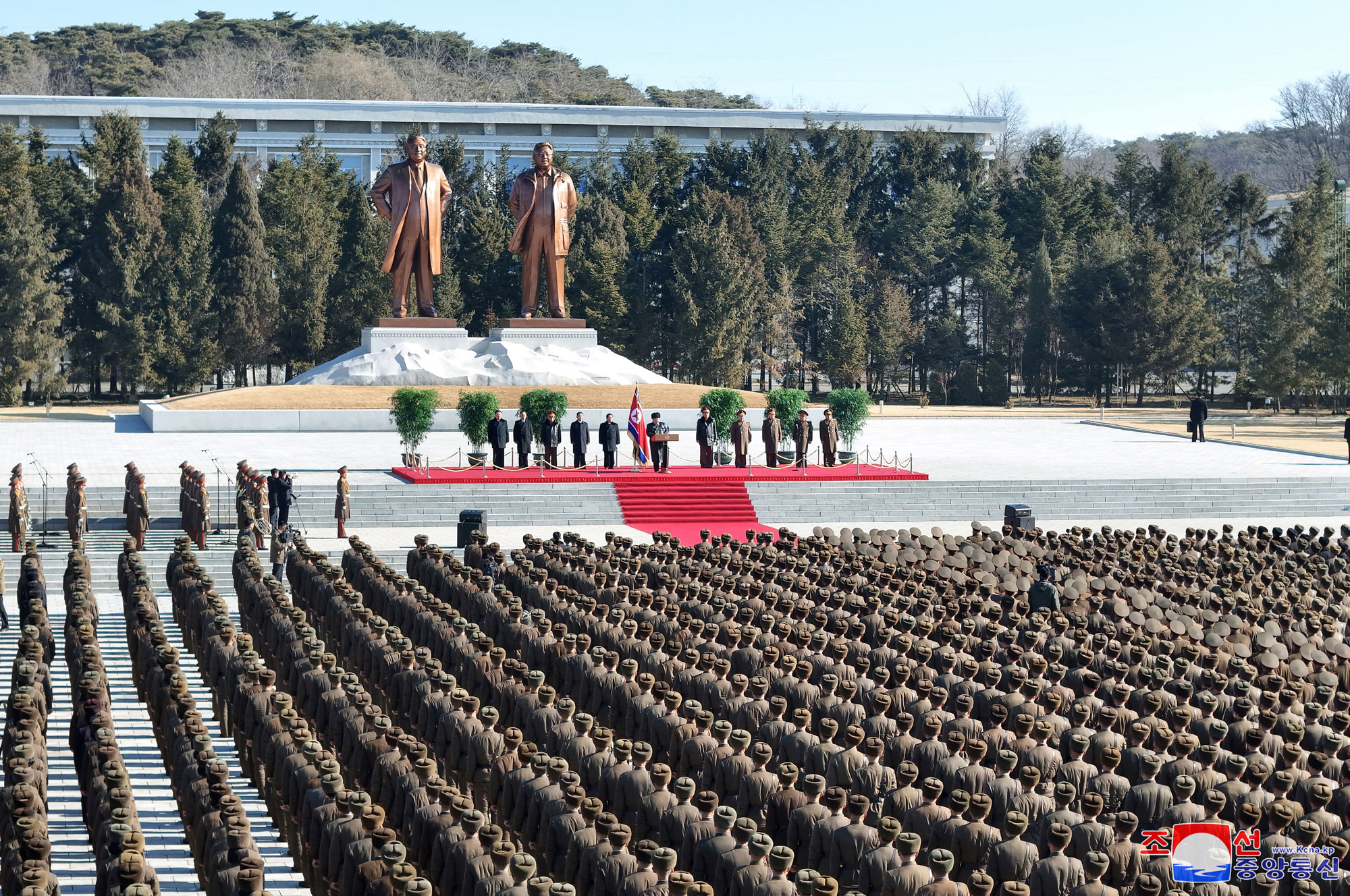 敬愛する金正恩総書記が主体的革命武力の最高軍事・政治学園である金日成政治大学を訪問