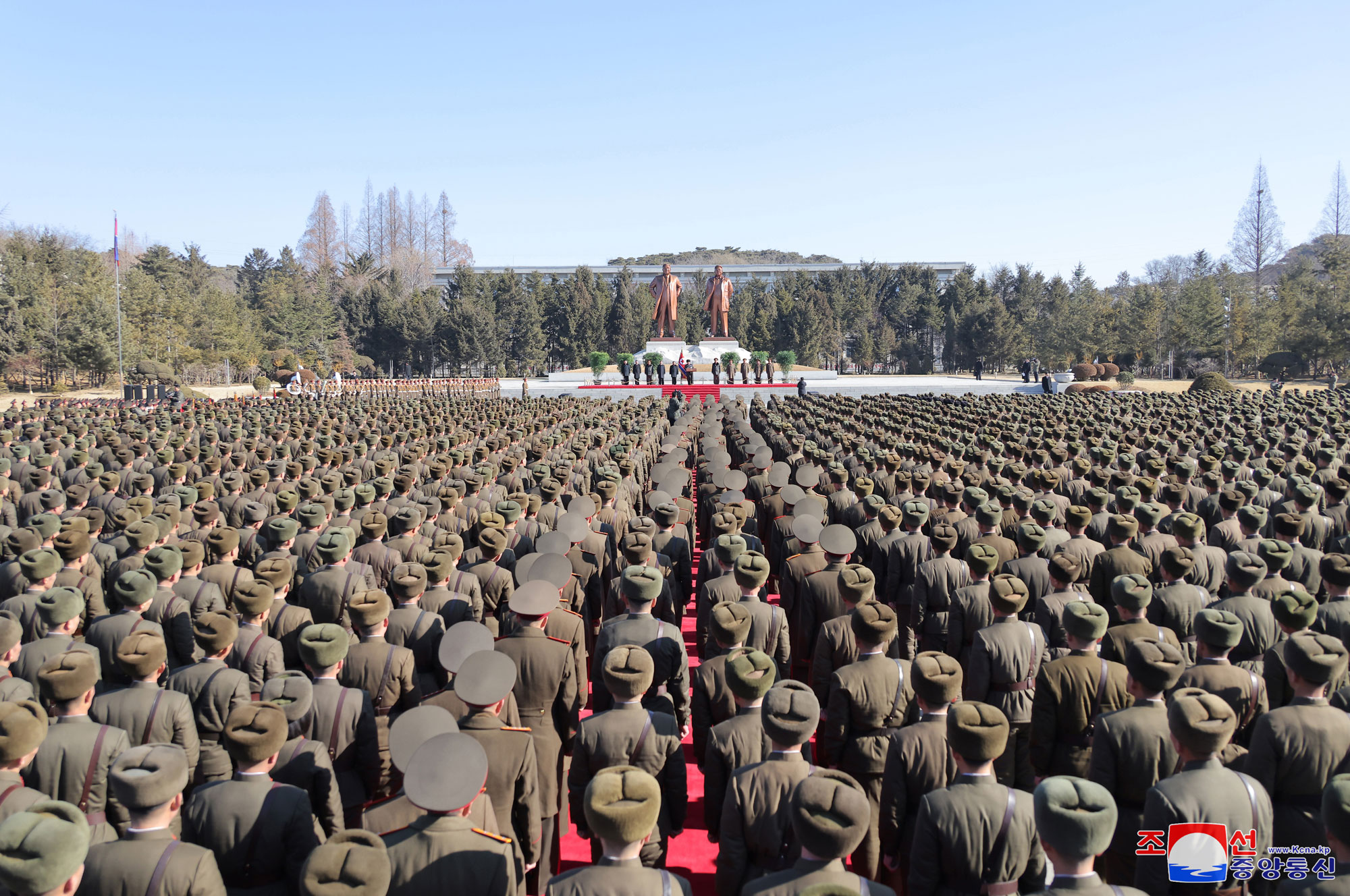 敬愛する金正恩総書記が主体的革命武力の最高軍事・政治学園である金日成政治大学を訪問