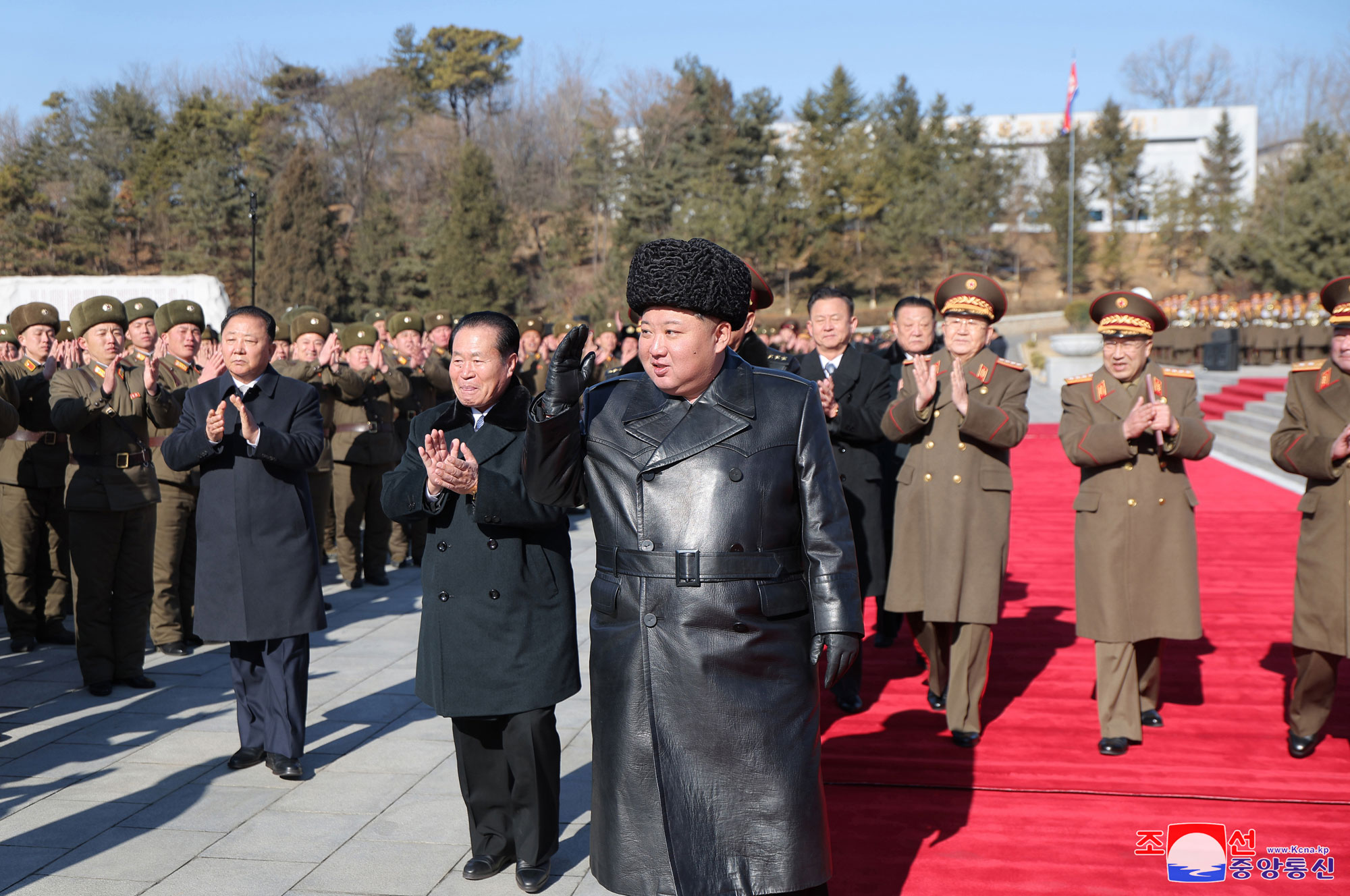 敬愛する金正恩総書記が主体的革命武力の最高軍事・政治学園である金日成政治大学を訪問