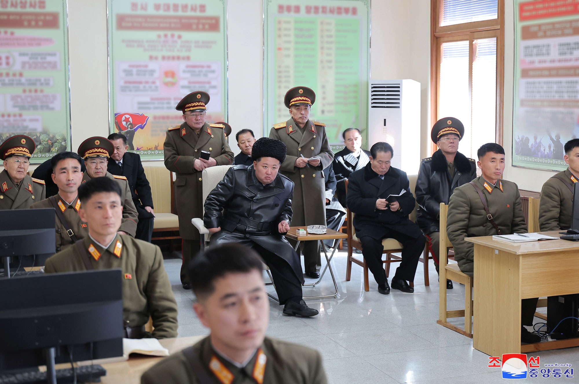 敬愛する金正恩総書記が主体的革命武力の最高軍事・政治学園である金日成政治大学を訪問