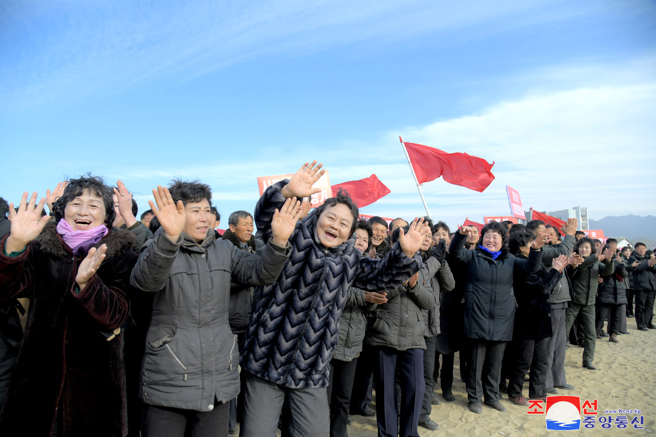 地域人民の大きな関心の中、シンポ市、テグァン郡、ランリム郡、セポ郡で地方工業工場の建設が始まりました