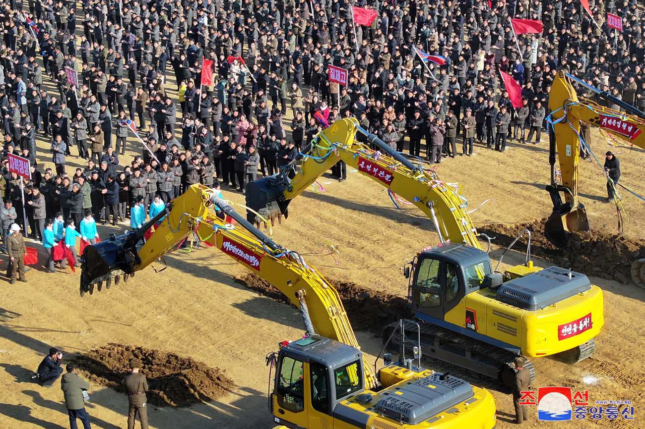 「地方発展２０×１０政策」ファンジュ郡地方工業工場と穀物管理所の起工式が行われました