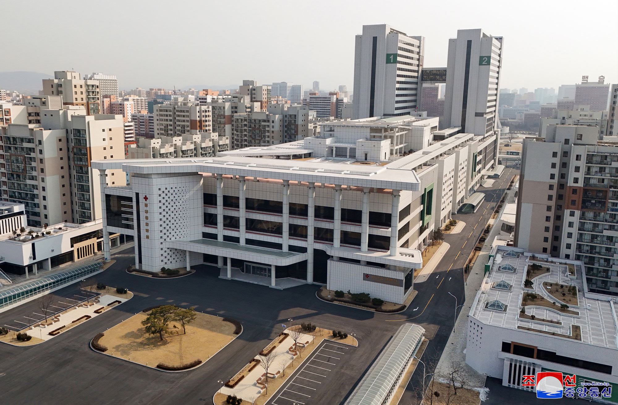 President of State Affairs Kim Jong Un visits completed Pyongyang General Hospital