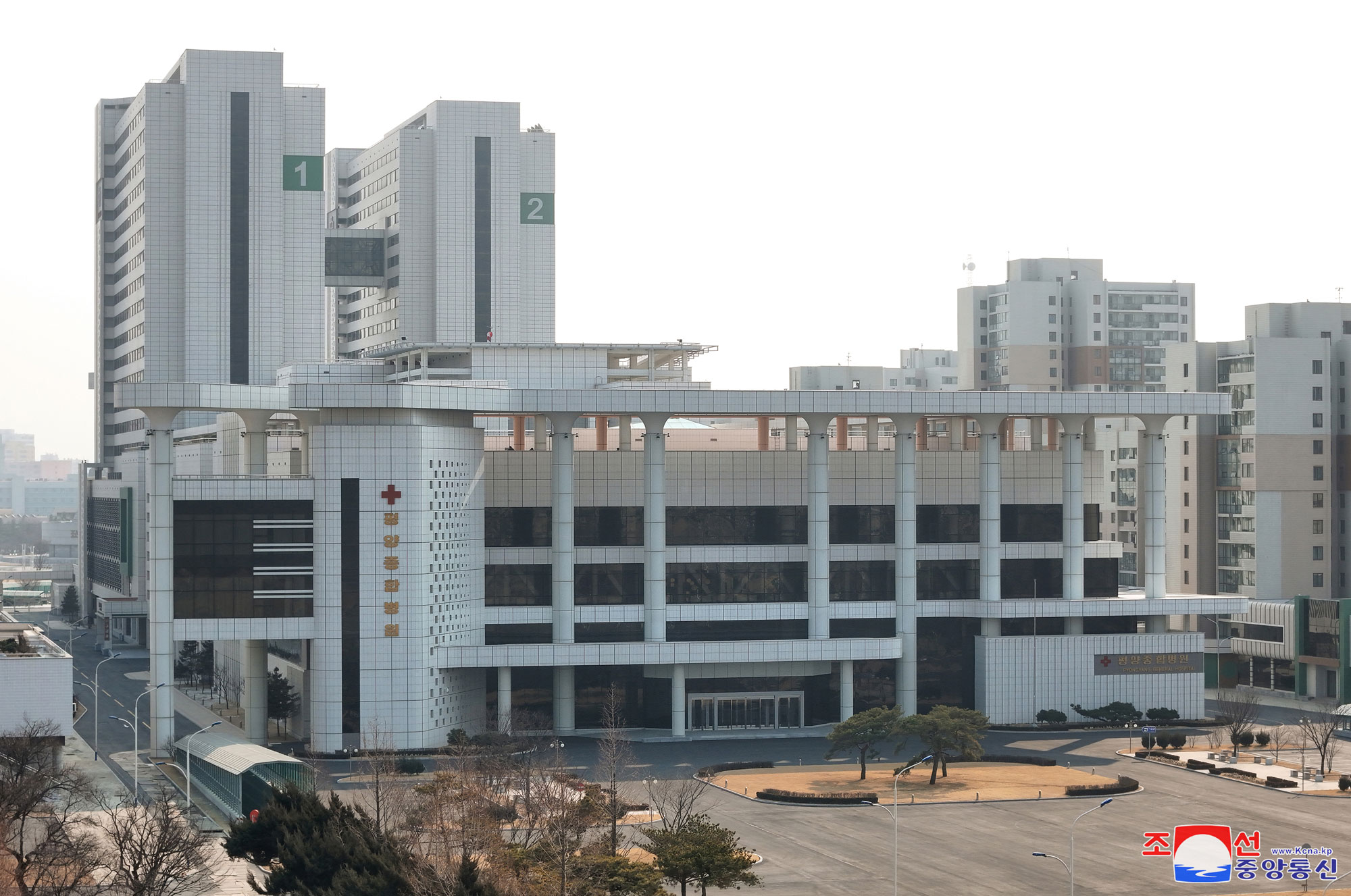 President of State Affairs Kim Jong Un visits completed Pyongyang General Hospital