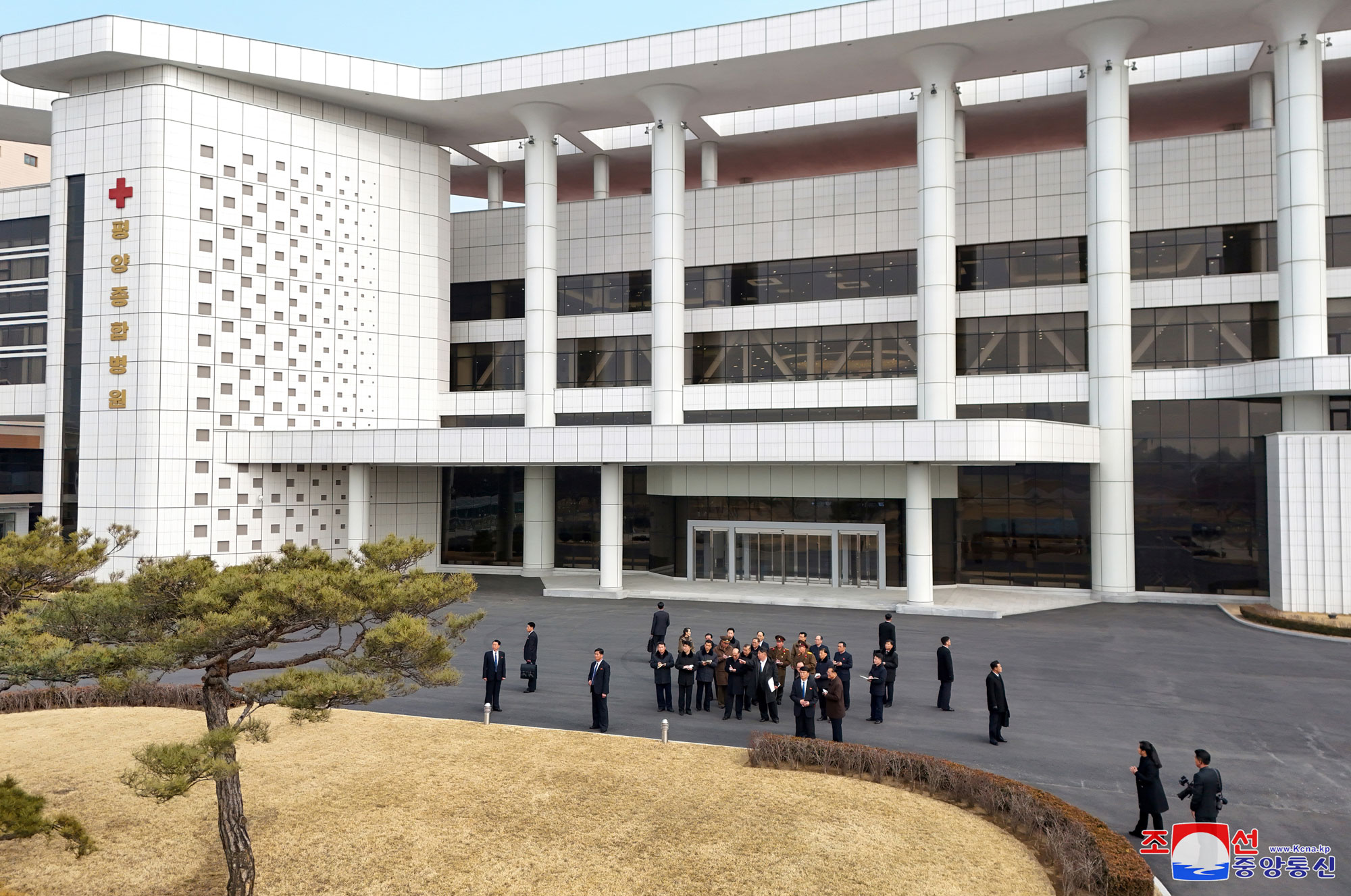 President of State Affairs Kim Jong Un visits completed Pyongyang General Hospital